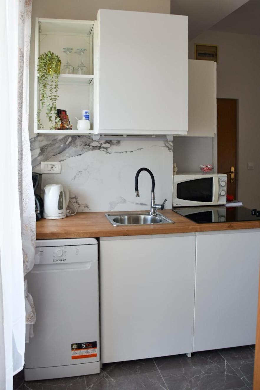 Apartment Yelena Rose West Zadar Bagian luar foto