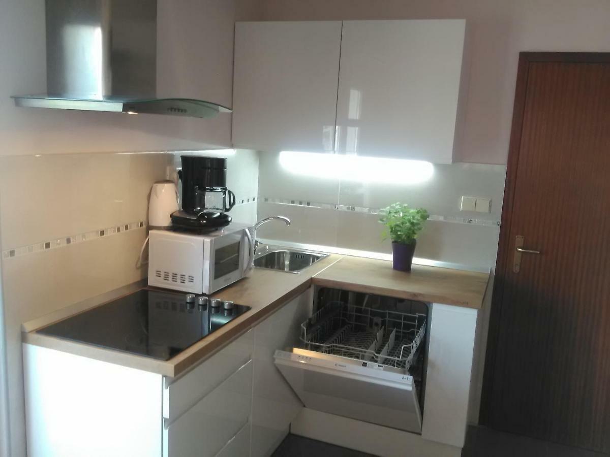 Apartment Yelena Rose West Zadar Bagian luar foto